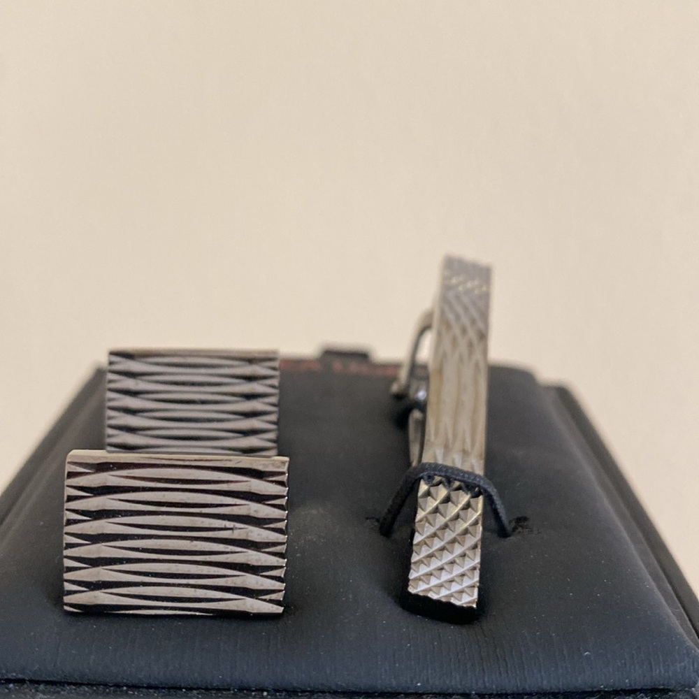 Linea Uomo Cufflinks and Tie Clip Set